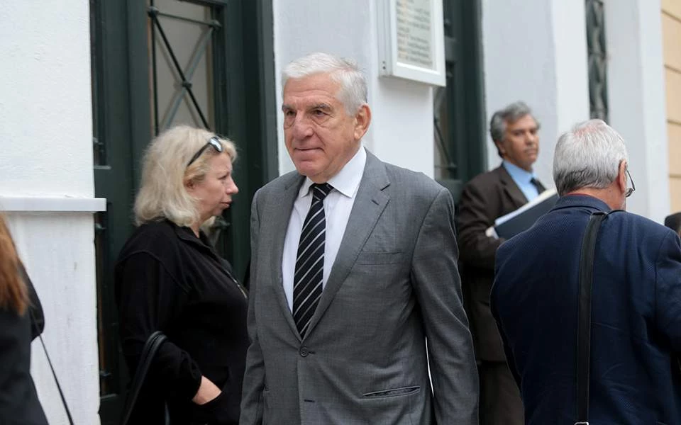 Ολοκληρώθηκαν οι απολογίες του Παπαντωνίου και της συζύγου του